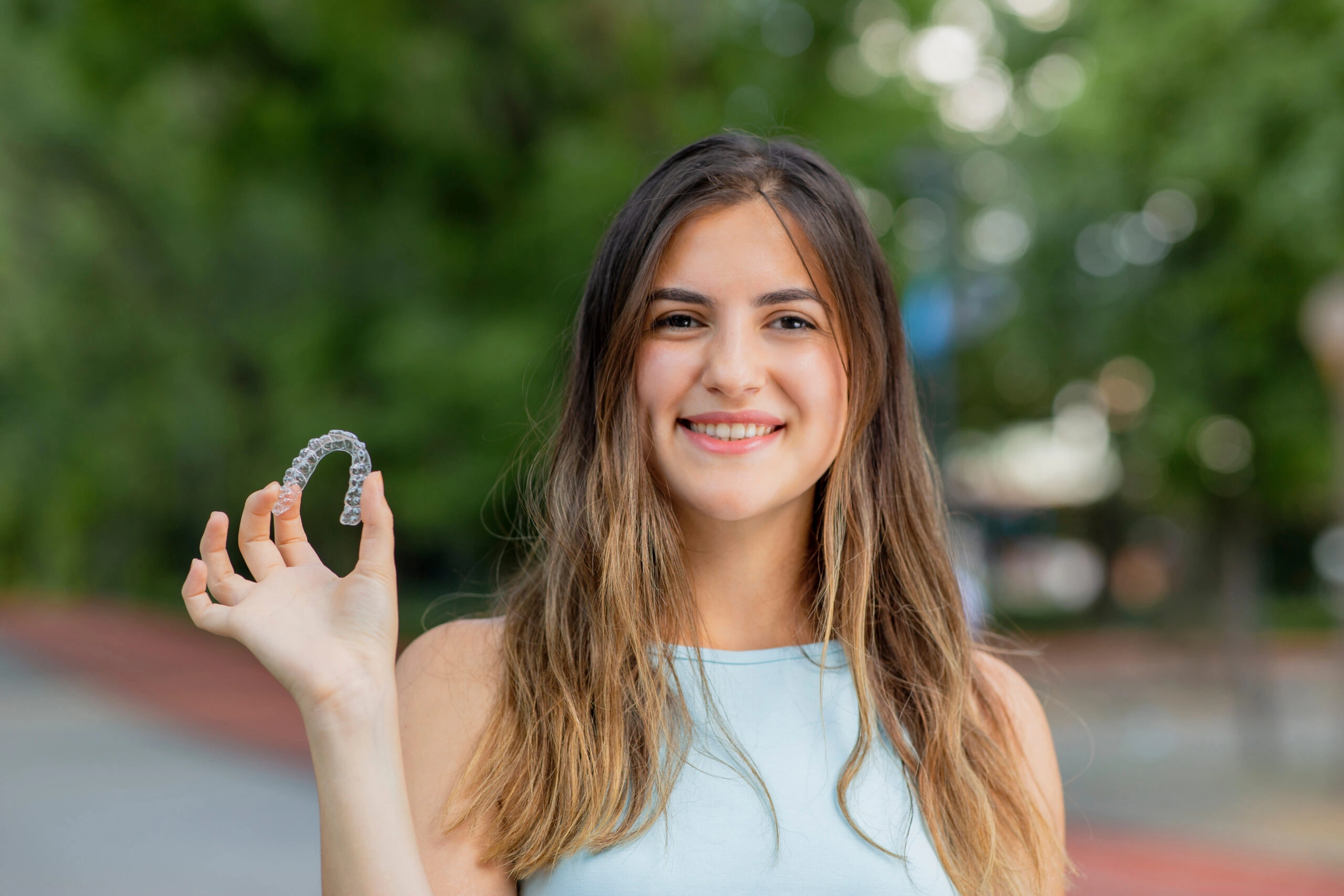 The Ultimate Guide on How to Clean Invisalign Aligners