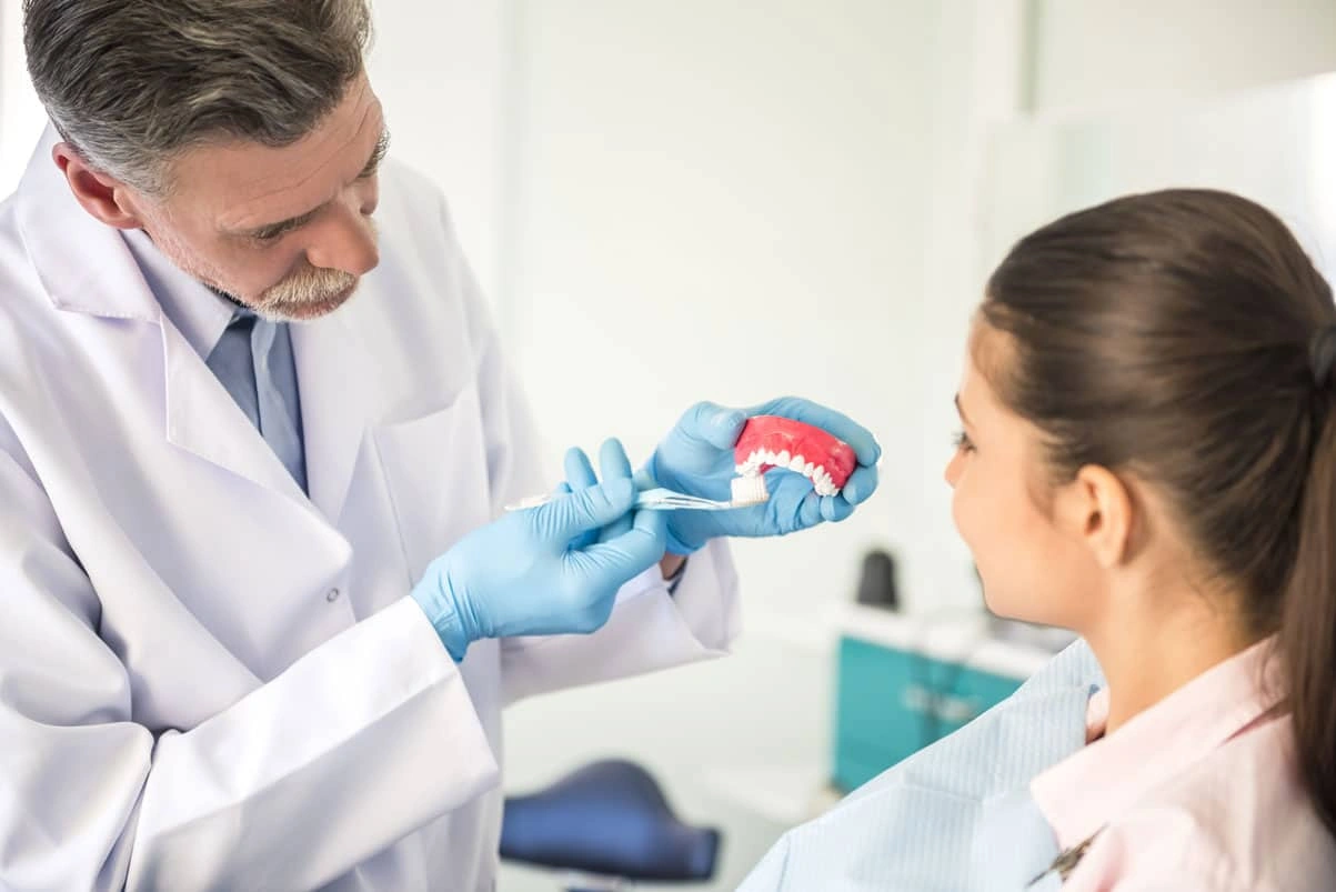 How to maintain dental hygiene