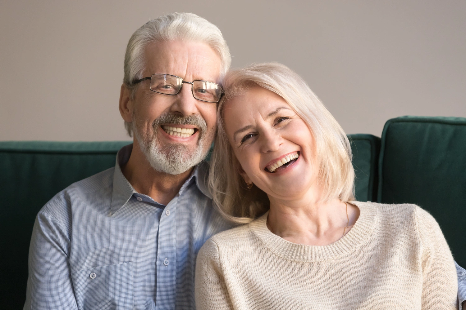 Tooth Whitening Before After: Realistic Results, Sensitivity & What To Expect