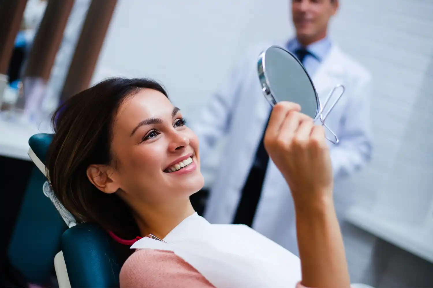 Chipped Tooth Symptoms: What the Signs Could Mean